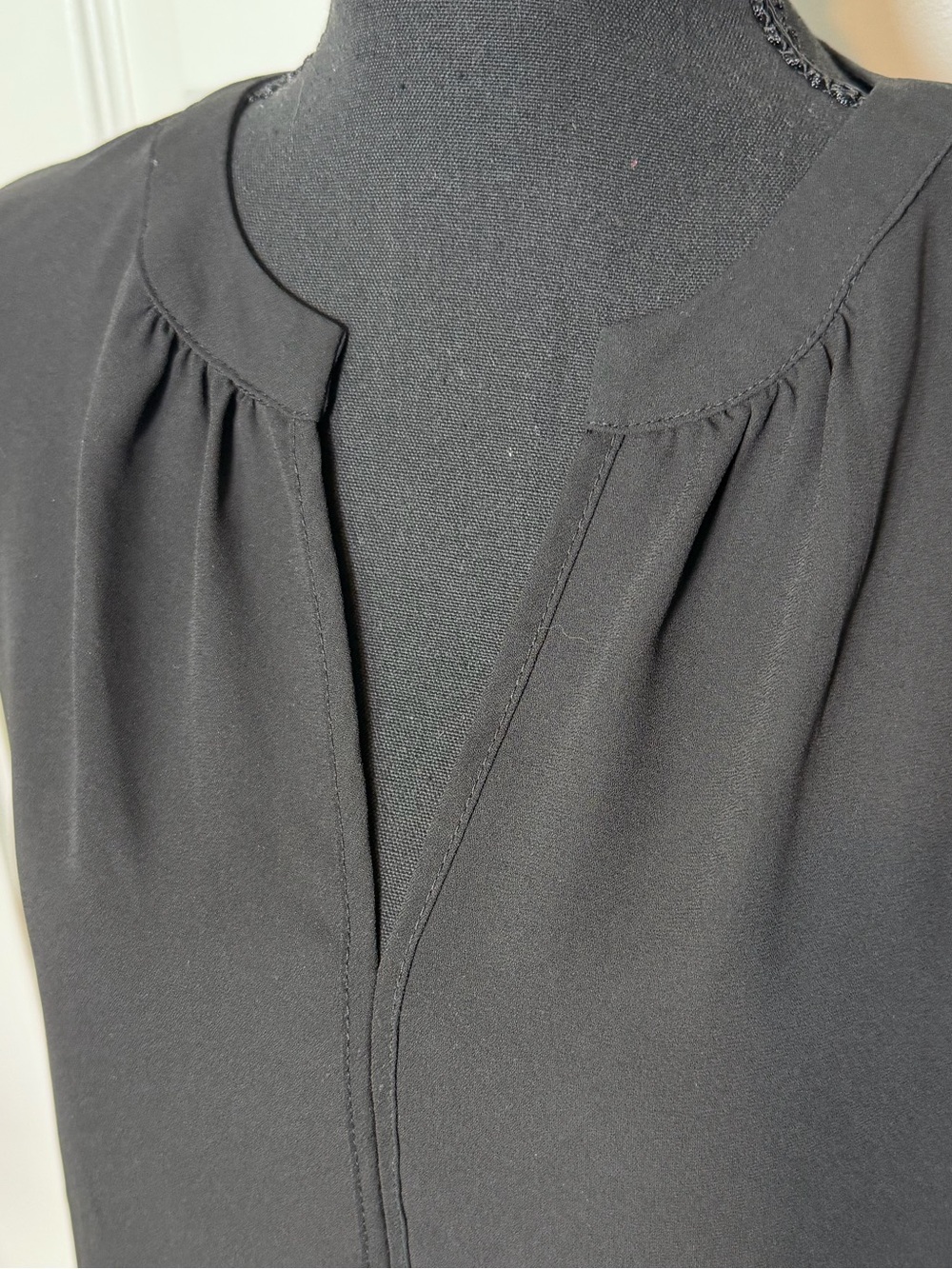 Philosophy Republic Clothing Black Split Neck Blouse XS Short Sleeve Career Top